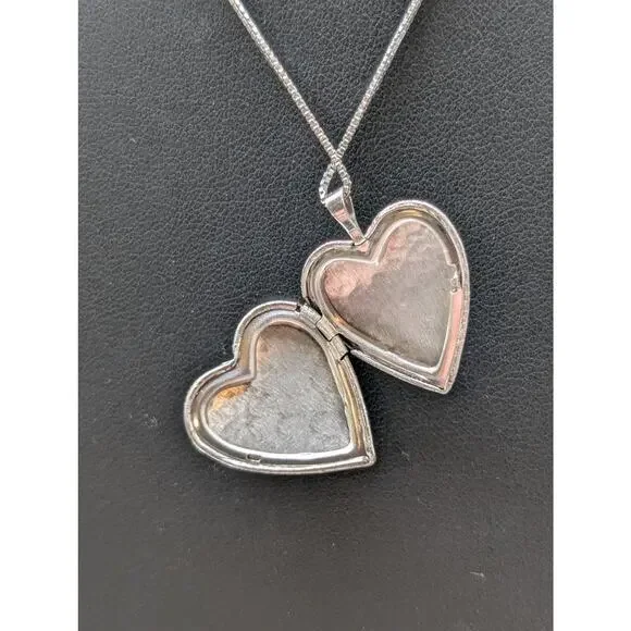 925 Sterling Silver Embossed Heart Shaped Locket 18" Box Chain Necklace - Picture 5 of 6
